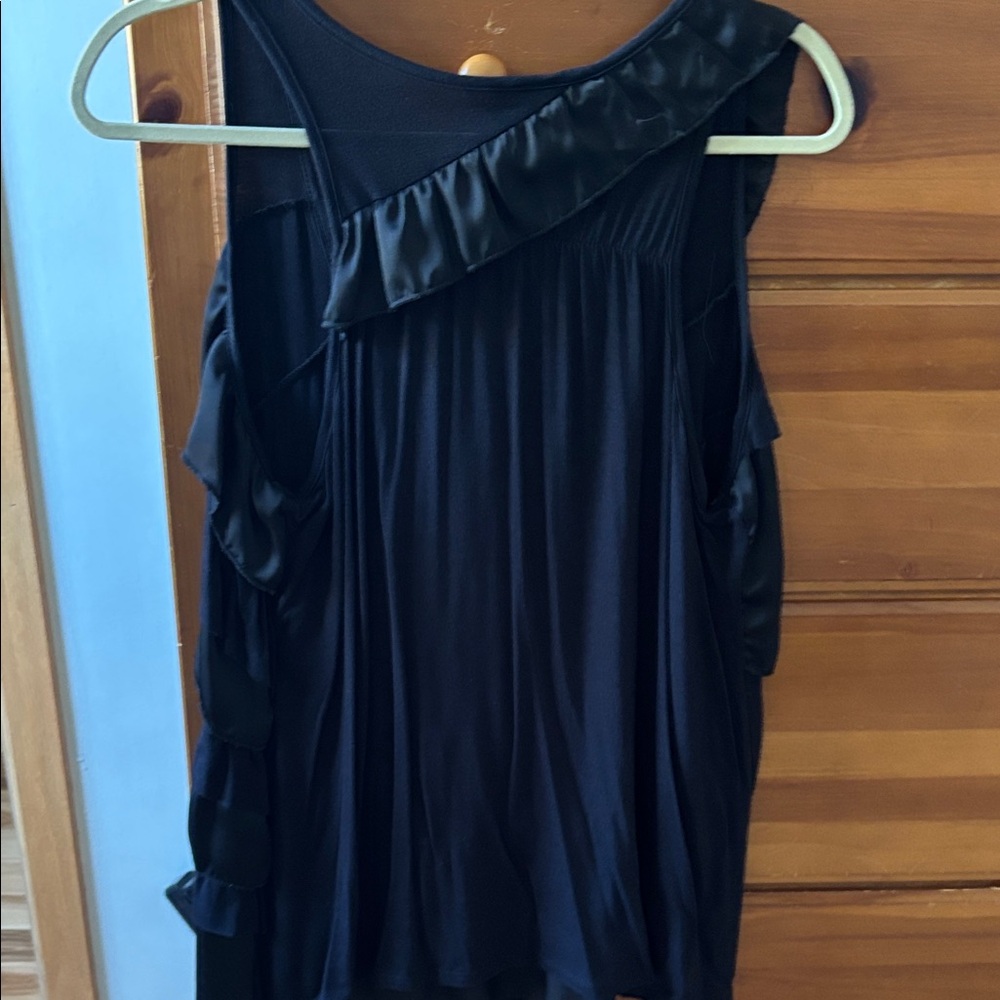 Black Ruffled Sleeveless Top - Picture 2 of 5